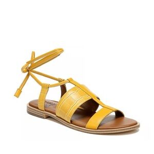 Naturalizer Women's Fayee Ankle Strap Flat Sandal